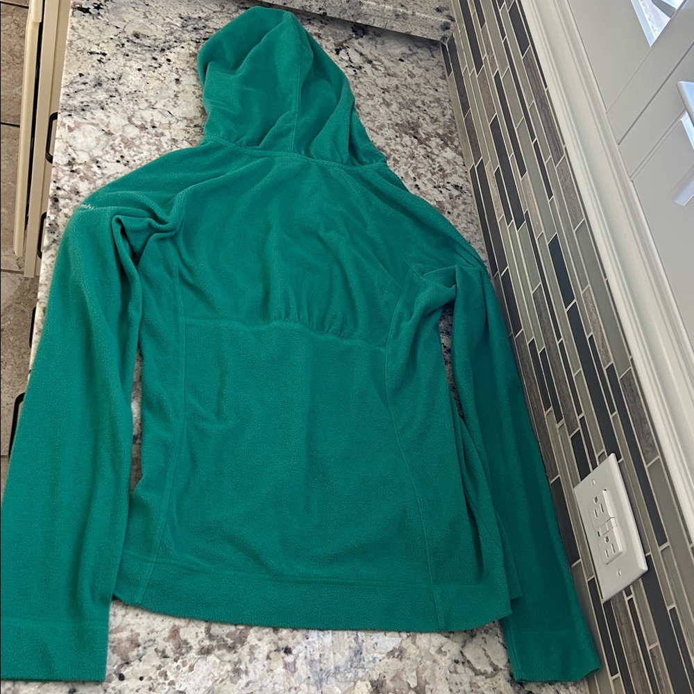 Green Hooded  Columbia Sweatshirt - Picture 4 of 4